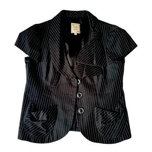 Nanette Lenore size 10 short sleeve jacket